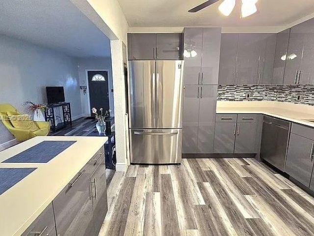 Продажа дома по адресу 521 E Evanston Cir - фото 7481611