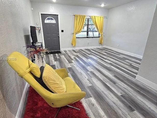 Продажа дома по адресу 521 E Evanston Cir - фото 7481615