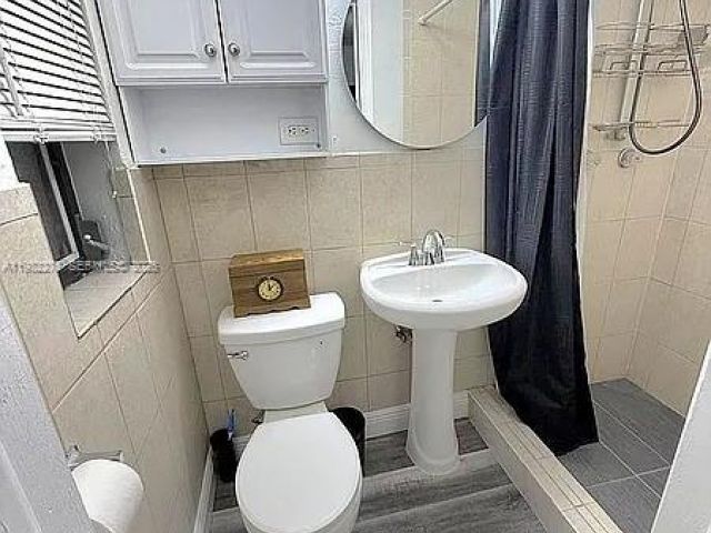 Продажа дома по адресу 521 E Evanston Cir - фото 7481621