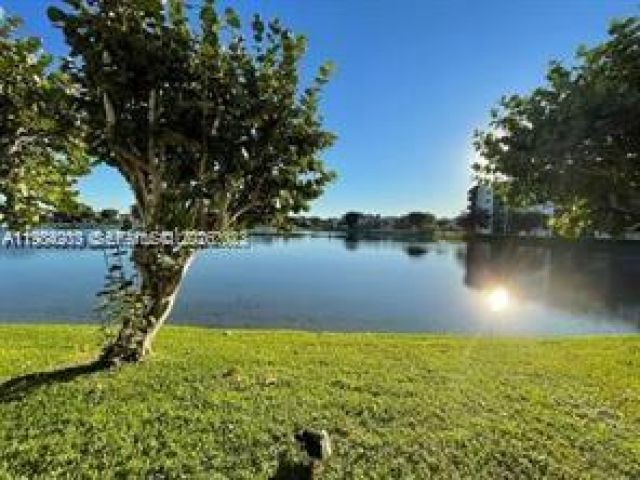 Дом в аренду по адресу 10060 NW 9th St Cir 4 - фото 7466348