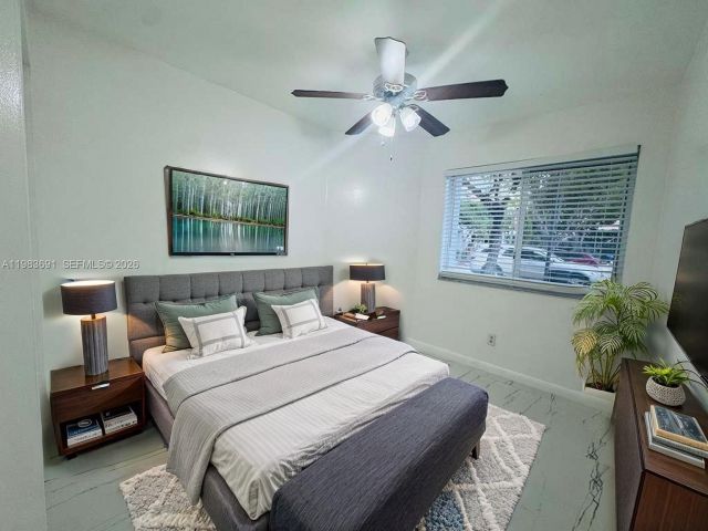 Дом в аренду по адресу 20874 NW 2nd St - фото 7454390