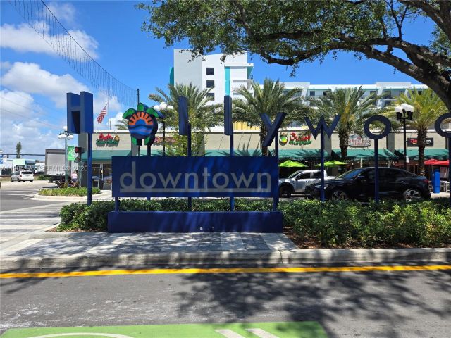 Дом в аренду по адресу 2247 Jackson St - фото 7472156