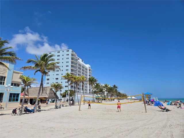 Дом в аренду по адресу 2247 Jackson St - фото 7472157