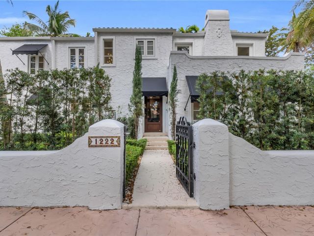 Продажа дома по адресу 1222 Cortez St - фото 7512827