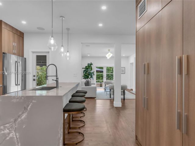 Продажа дома по адресу 1222 Cortez St - фото 7512845