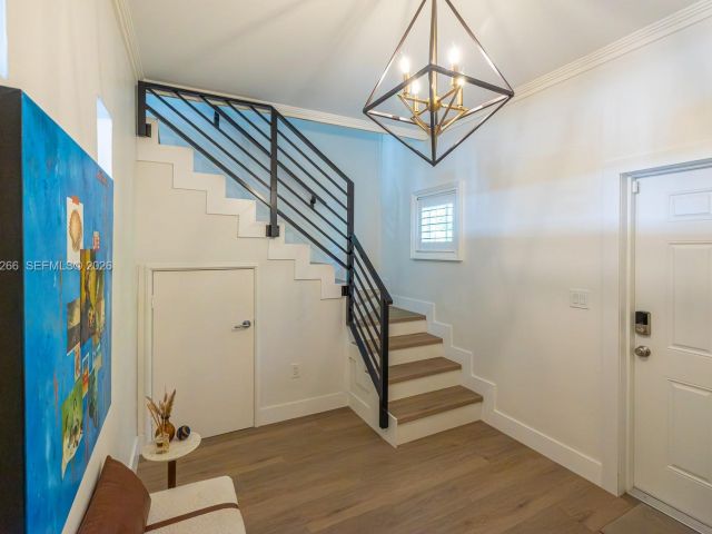 Продажа дома по адресу 261 Navarre Ave B-1 - фото 7470560