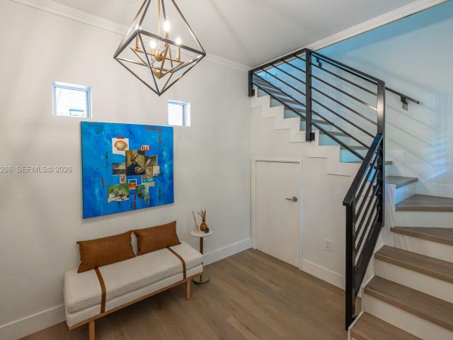 Продажа дома по адресу 261 Navarre Ave B-1 - фото 7470561