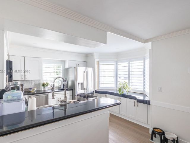 Продажа дома по адресу 261 Navarre Ave B-1 - фото 7470565