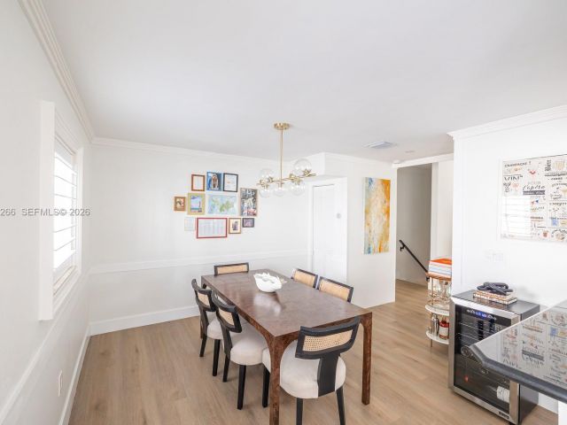 Продажа дома по адресу 261 Navarre Ave B-1 - фото 7470569