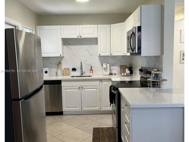 Дом в аренду по адресу 2415 Grant St - фото 7472401