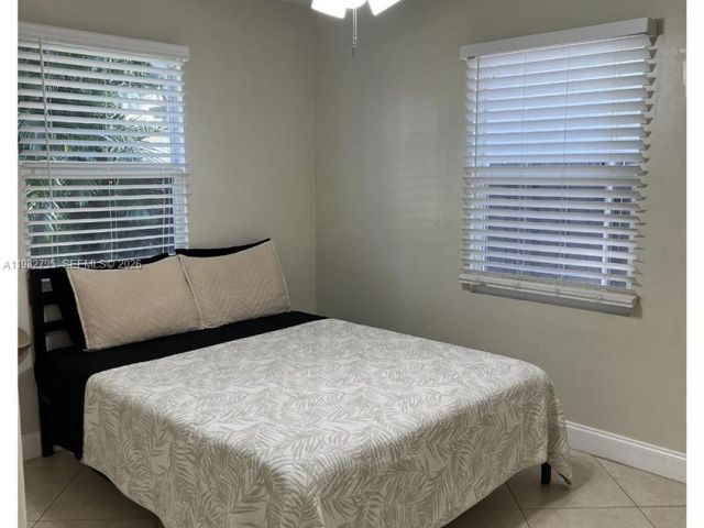 Дом в аренду по адресу 2415 Grant St - фото 7472404