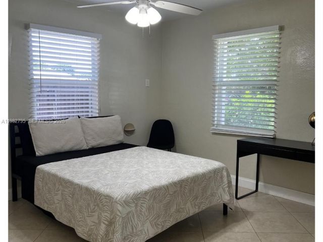 Дом в аренду по адресу 2415 Grant St - фото 7472407