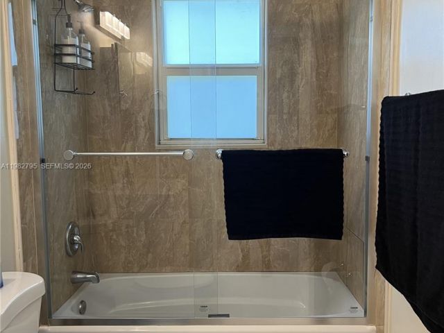 Дом в аренду по адресу 2415 Grant St - фото 7472410