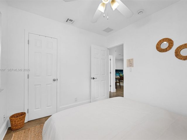 Продажа дома по адресу 1328 N Andrews Ave - фото 7481809