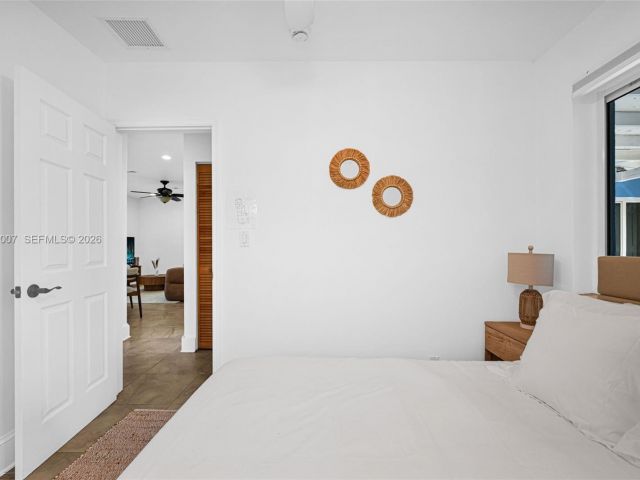 Продажа дома по адресу 1328 N Andrews Ave - фото 7481810