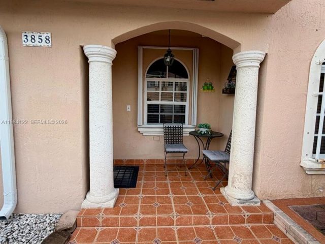 Продажа дома по адресу 3858 SW 153rd Pl - фото 7465810