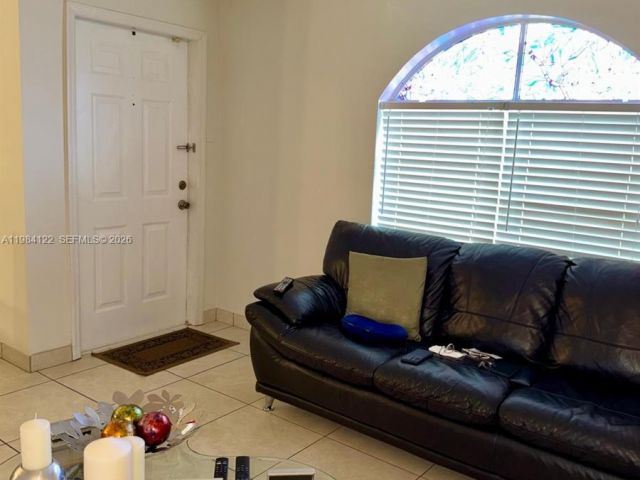 Продажа дома по адресу 3858 SW 153rd Pl - фото 7465820