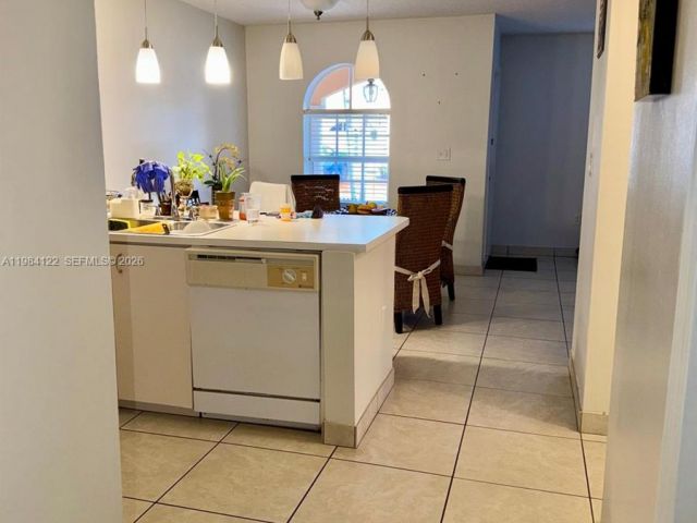 Продажа дома по адресу 3858 SW 153rd Pl - фото 7465828