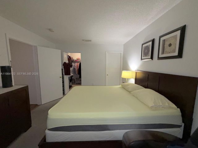 Продажа дома по адресу 3858 SW 153rd Pl - фото 7465837