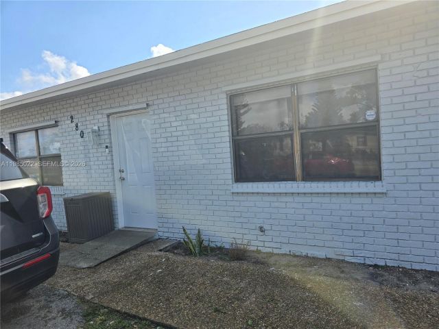 Дом в аренду по адресу 280 NW 31st Ave 0 - фото 7481734