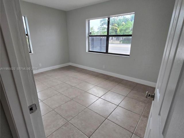 Дом в аренду по адресу 280 NW 31st Ave 0 - фото 7481739