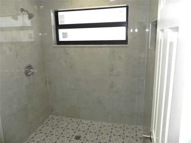 Дом в аренду по адресу 13178 SW 91st Pl 13178 - фото 7465910