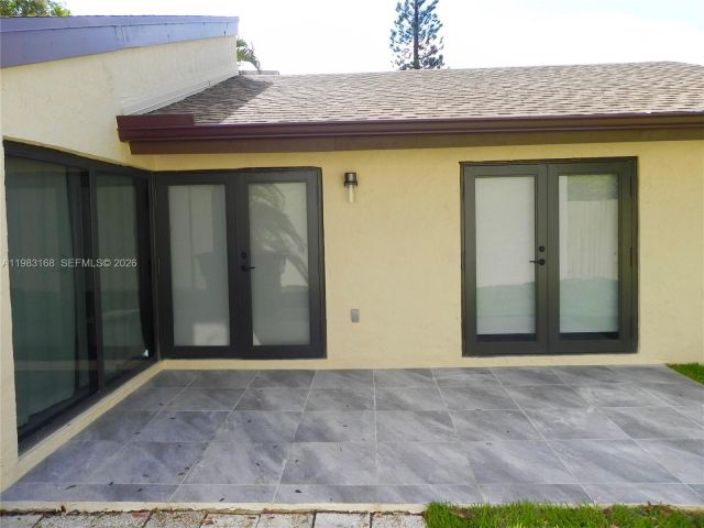 Дом в аренду по адресу 13178 SW 91st Pl 13178 - фото 7465914