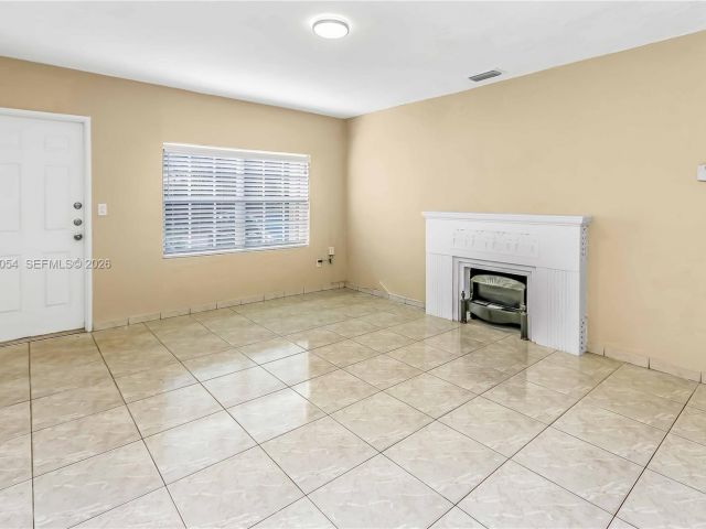 Дом в аренду по адресу 1015 Cortez St - фото 7470468