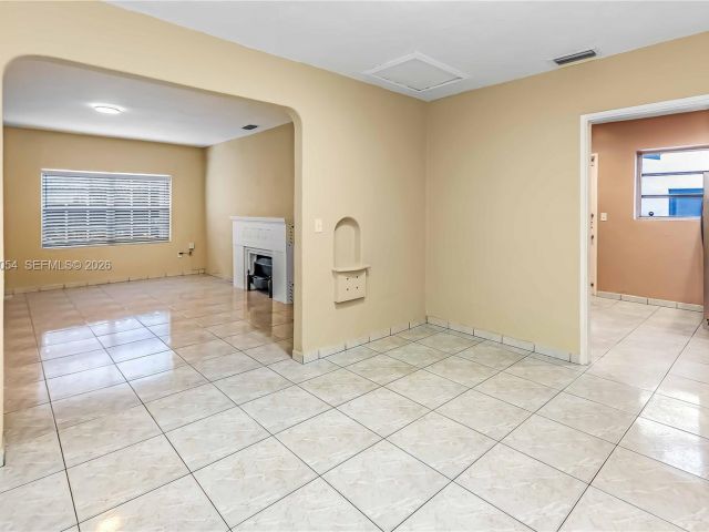 Дом в аренду по адресу 1015 Cortez St - фото 7470476