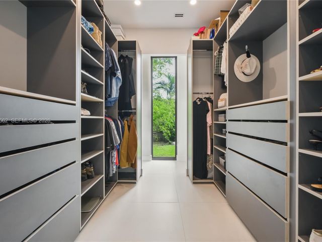 Продажа дома по адресу 1845 NE 124th St - фото 7529148