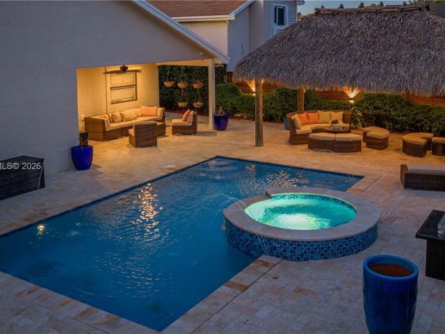 Продажа дома по адресу 5321 SW 153rd Pl S - фото 7465918