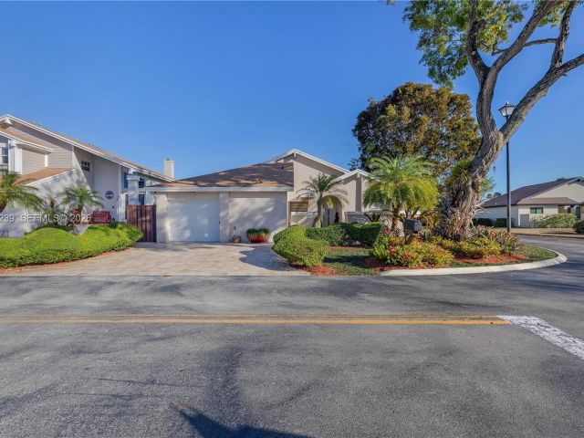 Продажа дома по адресу 5321 SW 153rd Pl S - фото 7465921