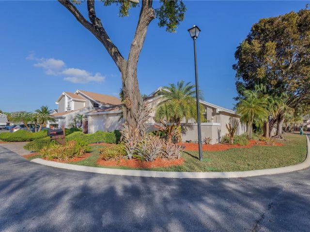 Продажа дома по адресу 5321 SW 153rd Pl S - фото 7465922