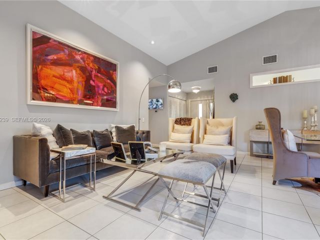 Продажа дома по адресу 5321 SW 153rd Pl S - фото 7465929