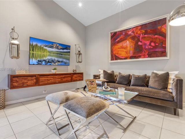 Продажа дома по адресу 5321 SW 153rd Pl S - фото 7465930