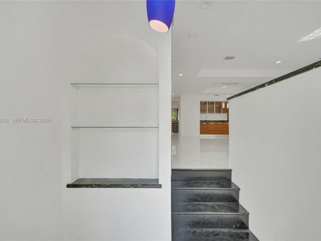 Дом в аренду по адресу 10065 Bay Harbor Ter - фото 7478032