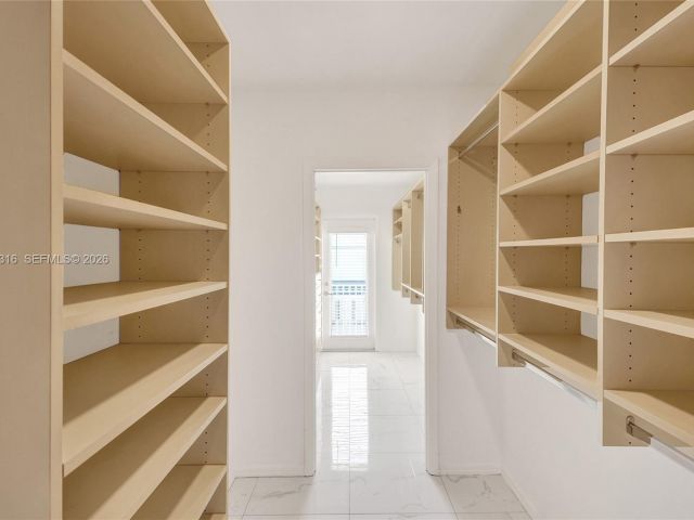 Дом в аренду по адресу 10065 Bay Harbor Ter - фото 7478036