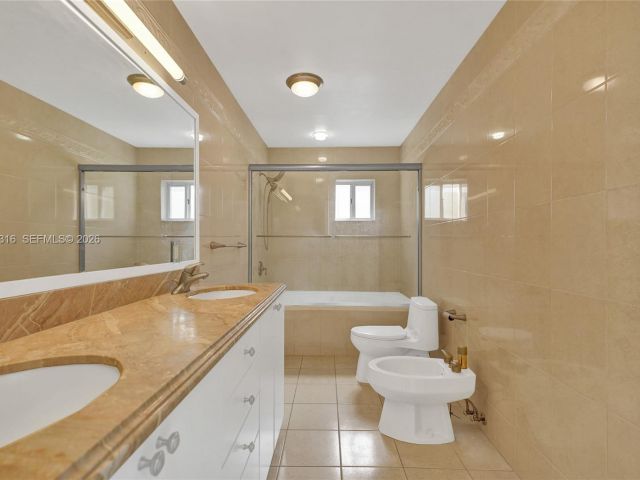 Дом в аренду по адресу 10065 Bay Harbor Ter - фото 7478039