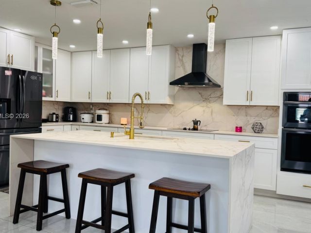 Продажа дома по адресу 9770 SW 13th Ter - фото 7465844