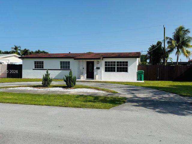 Продажа дома по адресу 9770 SW 13th Ter - фото 7465845