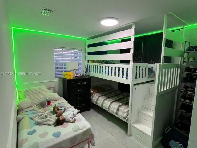 Продажа дома по адресу 9770 SW 13th Ter - фото 7465852