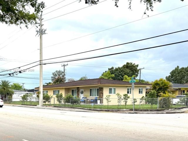 Продажа дома по адресу 3900 SW 67th Ave - фото 7465531