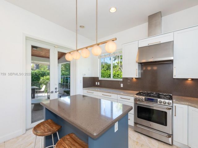 Продажа дома по адресу 717 Benevento Ave - фото 7528212