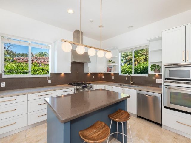 Продажа дома по адресу 717 Benevento Ave - фото 7528213