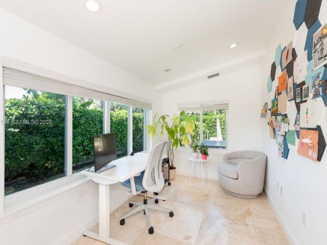 Продажа дома по адресу 717 Benevento Ave - фото 7528217