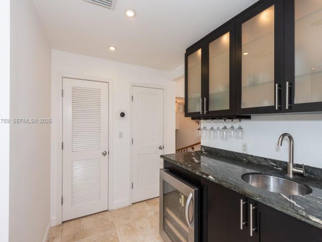 Продажа дома по адресу 717 Benevento Ave - фото 7528218