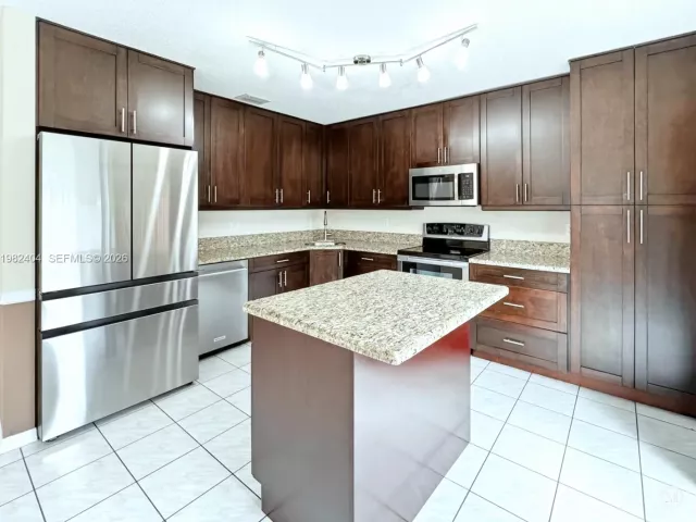 Продажа дома по адресу 2640 Rampart Way N - фото 7535162