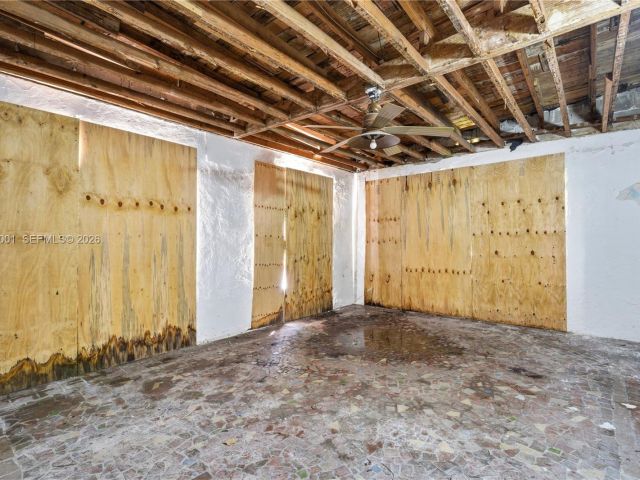 Продажа дома по адресу 4400 NE 1st Ave - фото 7465520