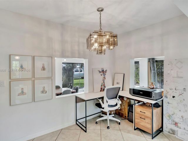 Дом в аренду по адресу 1224 NE 182nd St 1224 - фото 7480632