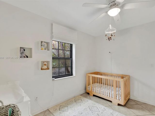 Дом в аренду по адресу 1224 NE 182nd St 1224 - фото 7480637